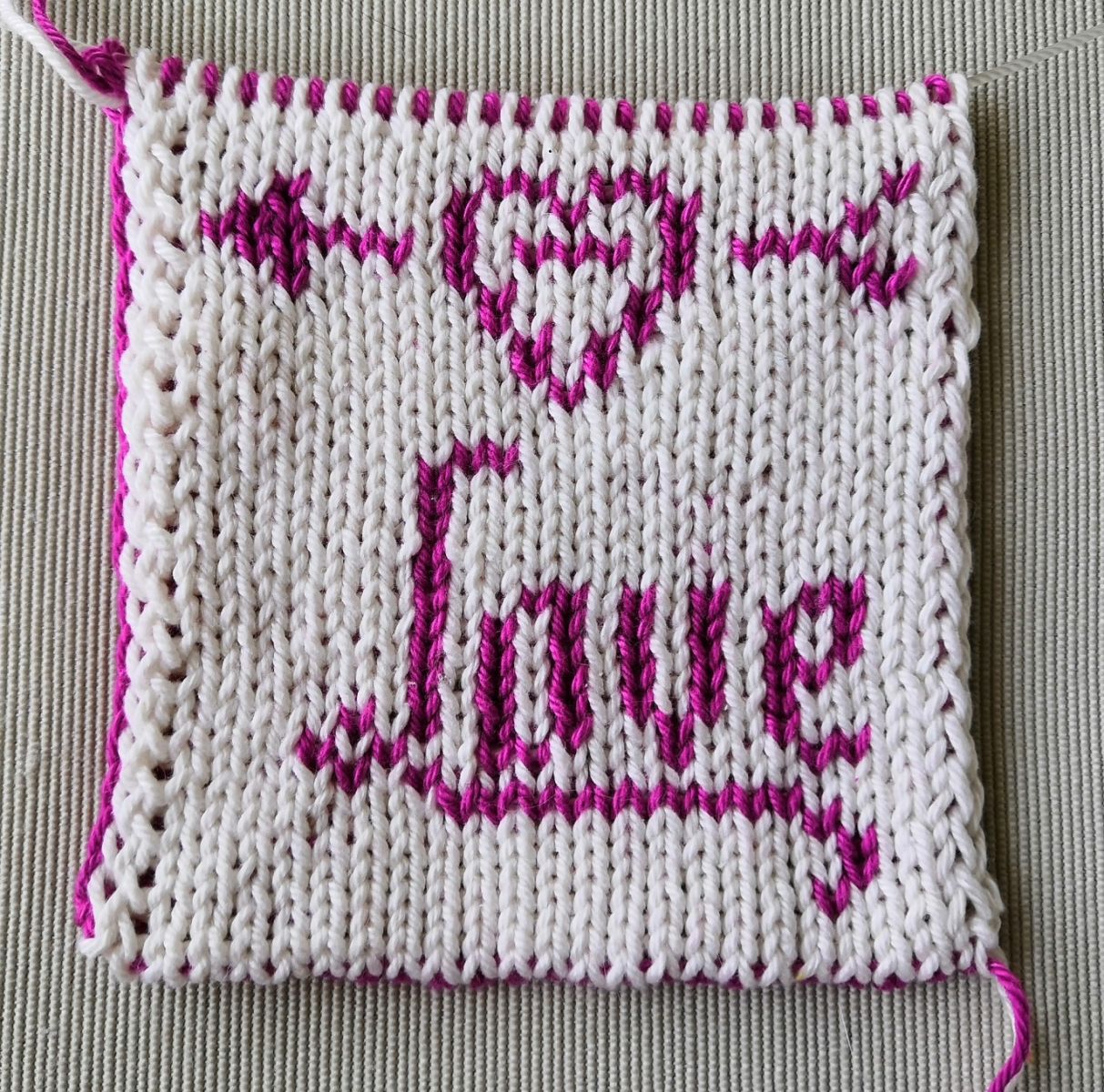 Blog-Inhaltsbild für 'Doubleface für Fortgeschrittene - Untersetzer "Love"'